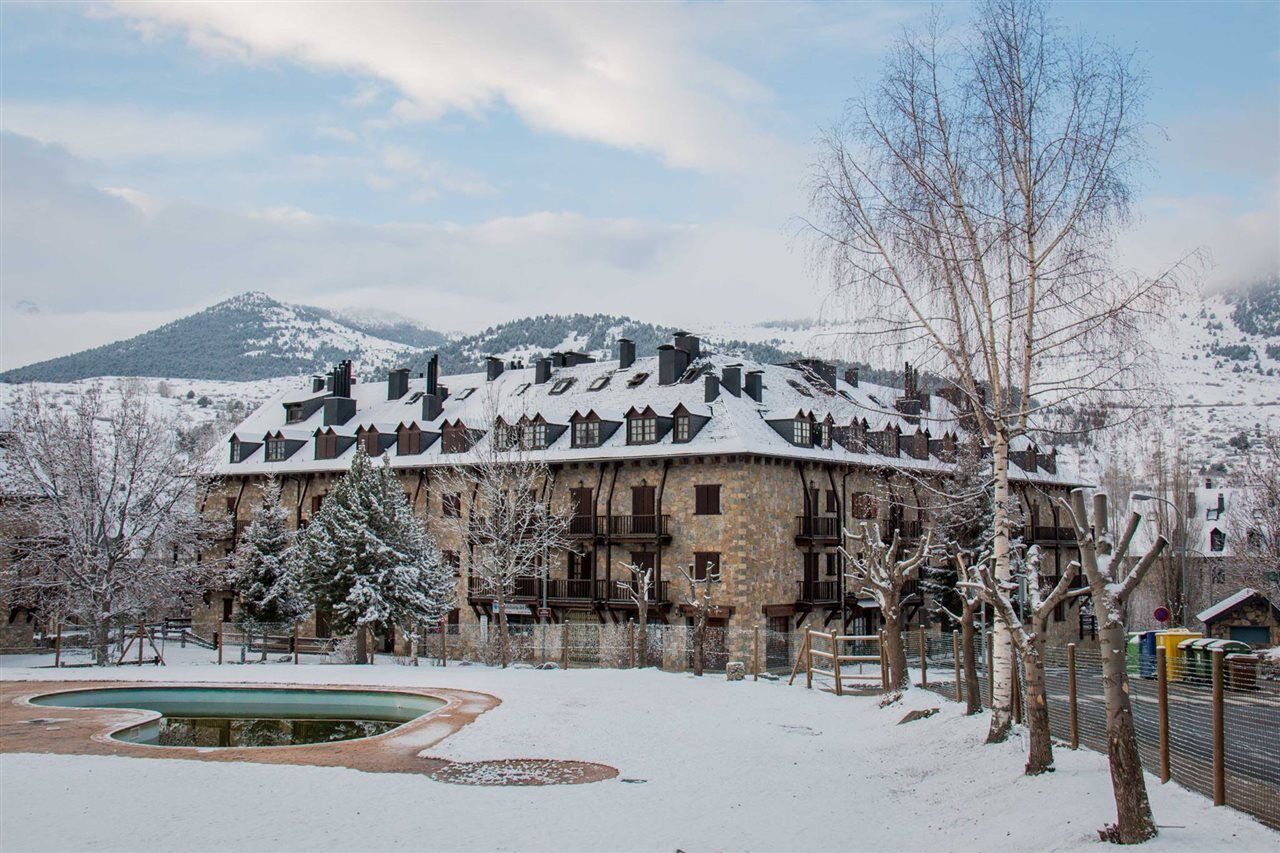 Отель Residencial La Solana Vall De Boi Экстерьер фото